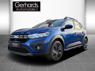 Blau Gebraucht 2025 Dacia Sandero Expression Limousine | 16.599 € (Guter Preis)