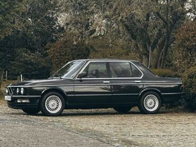 gebraucht BMW 524 E28 td von 1986 mit H-Zulassung und M-Paket