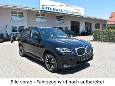 Gebraucht BMW iX3 Sport Line 210 kW (286 PS) 2023 Schwarz SUV