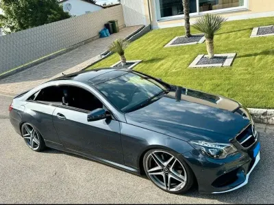 Usata Mercedes E350 AMG 258 CV (189 kW) 2017 Grigio