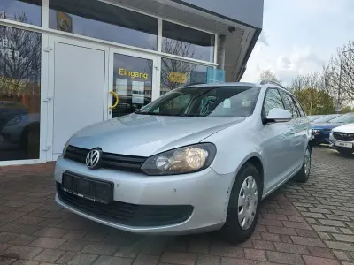 Gebraucht VW Golf VI Trendline 105 PS (77 kW) 2011 Reflexsilber metallic Kleinwagen
