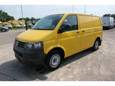 Gebraucht VW T5 84 PS (61 kW) 2013 Ginstergelb r1032 Van