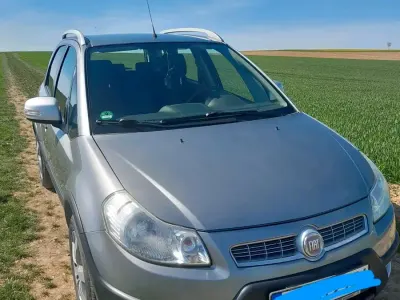 Second-hand Fiat Sedici 120 CP (88 kW) 2012 Argintiu SUV