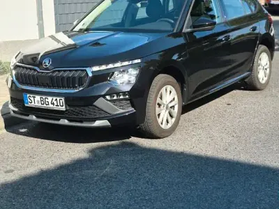 Gebraucht Skoda Kamiq Drive 95 PS (69 kW) 2024 Schwarz SUV