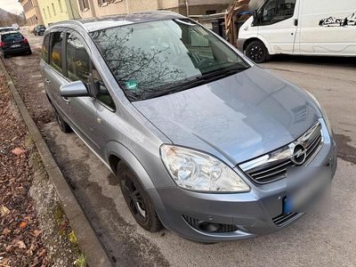 Second-hand Opel Zafira 143 CP (105 kW) 2008 Argintiu Monovolum