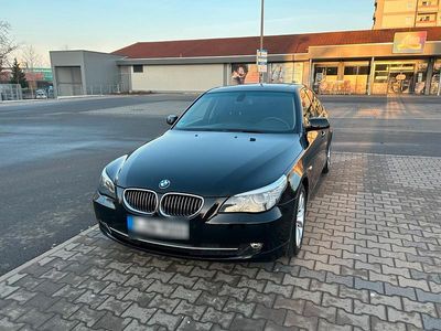 Second-hand BMW 523 190 CP (139 kW) 2007 Negru Berlinǎ