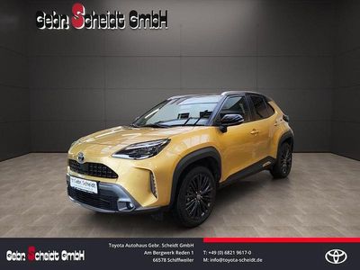 Gold Gebraucht 2022 Toyota Yaris Hybrid Advance Limousine | 24.289 € (Teuer)