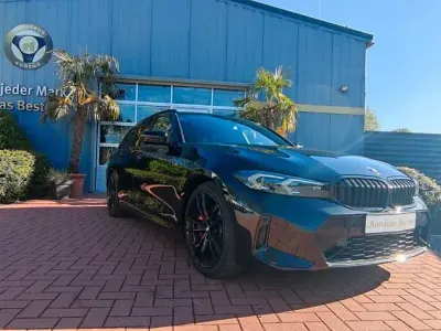 Gebraucht BMW 320 M Sport 190 PS (139 kW) 2024 Schwarz Kombi