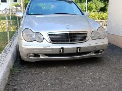 Gebraucht Mercedes C200 163 PS (119 kW) 2000 Silber Limousine