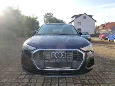 Gebraucht Audi Q3 Basis 150 PS (110 kW) 2022 Blau SUV