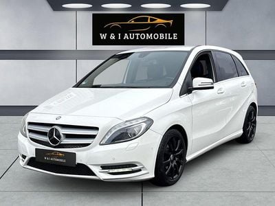 Gebraucht Mercedes B220 Sport 170 PS (125 kW) 2015 Calcitweiss/zirrusweiss Van / Kleinbus