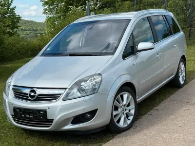 Używany Opel Zafira 140 KM (102 kW) 2008 Srebrny Minivan