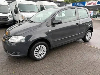 Używany VW Fox 60 KM (44 kW) 2008 Szary Hatchback