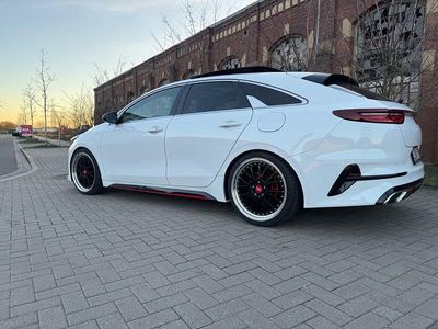 Gebraucht Kia ProCeed GT GT 204 PS (150 kW) 2019 Weiß Kleinwagen