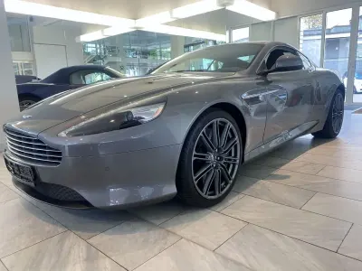 Używany Aston Martin DB9 518 KM (380 kW) 2015 Szary Coupe