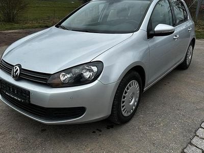 Gebraucht VW Golf VI 105 PS (77 kW) 2011 Silber Kleinwagen