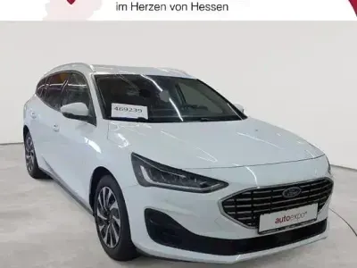 Gebraucht Ford Focus Titanium 120 PS (88 kW) 2024 Frozen white Kombi