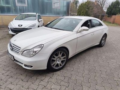 Usata Mercedes CLS350 272 CV (200 kW) 2004 Bianco Coupé