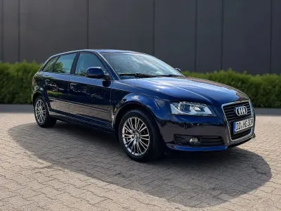 Gebraucht Audi A3 Sport 105 PS (77 kW) 2010 Blau Kleinwagen