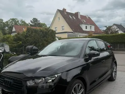 Gebraucht Audi A1 Sportback 86 PS (63 kW) 2014 Schwarz Kleinwagen