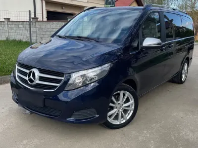 Gebraucht Mercedes V220 163 PS (119 kW) 2015 Blau Van / Kleinbus