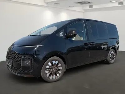 Käytetty Hyundai Staria Signature 177 HP (130 kW) 2021 Musta Tila-auto