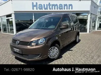 Gebraucht VW Caddy Trendline 105 PS (77 kW) 2013 Braun Van / Kleinbus