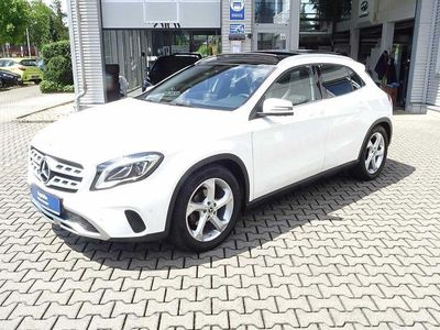 Mercedes GLA220