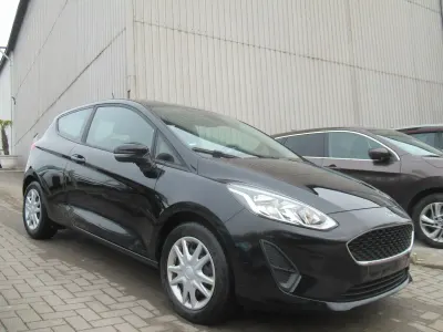 Gebraucht Ford Fiesta Trend 71 PS (52 kW) 2019 Schwarz Kleinwagen