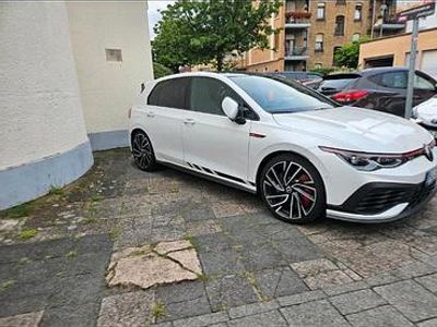 Gebraucht VW Golf VII GTI Clubsport 300 PS (220 kW) 2021 Weiß Kleinwagen