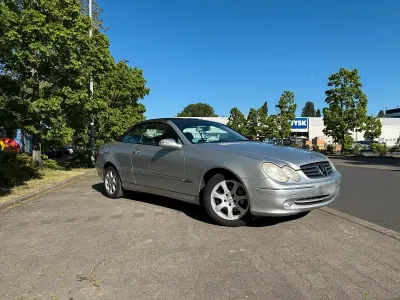 Gebraucht Mercedes CLK320 Elegance 218 PS (160 kW) 2004 Silber Cabrio