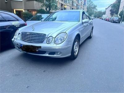 Mercedes E220