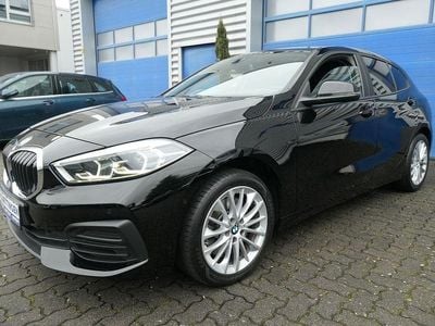 Gebraucht BMW 120 Advantage 190 PS (139 kW) 2022 Schwarz Kleinwagen