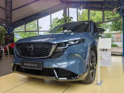 Neu Mazda CX-5 141 PS (103 kW) 2026 Grau SUV