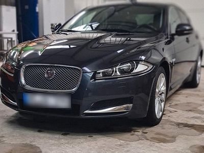 Second-hand Jaguar XF 200 CP (147 kW) 2014 Gri Berlinǎ