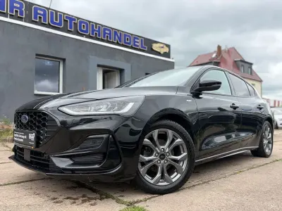 Używany Ford Focus ST-Line 120 KM (88 kW) 2022 Czarny Sedan/Limuzyna