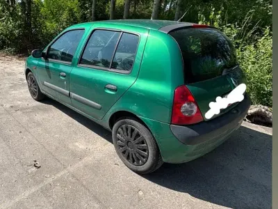 Gebraucht Renault Clio 75 PS (55 kW) 2001 Grün Kleinwagen