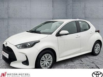 New Toyota Yaris Hybrid Comfort 116 HP (85 kW) 2025 White Hatchback