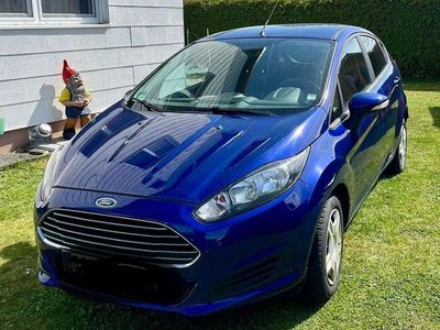 Gebraucht Ford Fiesta 80 PS (58 kW) 2014 Blau Kleinwagen