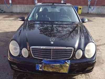 Mercedes E200