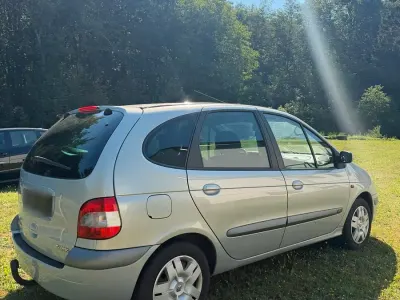 Gebraucht Renault Scenic E-Tech 95 PS (69 kW) 2003 Kleinwagen