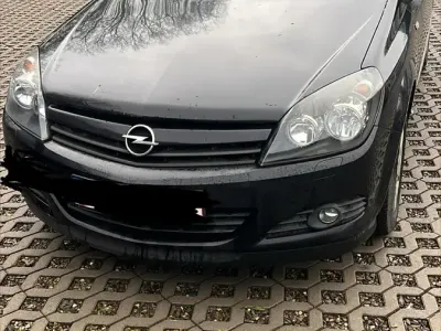 Gebraucht Opel Astra GTC 125 PS (91 kW) 2005 Schwarz Limousine