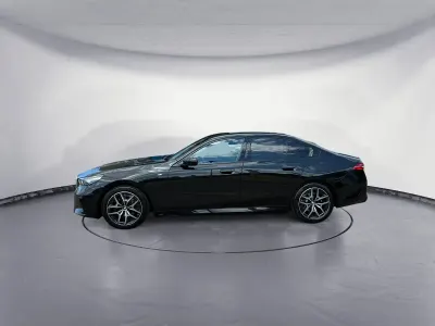 Gebraucht BMW 520 M Sport 197 PS (144 kW) 2025 Schwarz Limousine