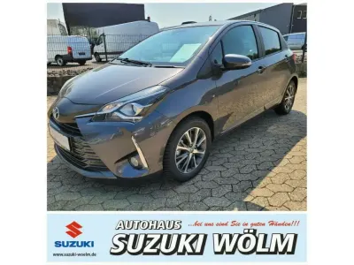Gebraucht Toyota Yaris Club 111 PS (81 kW) 2019 Grau (metallic) Kleinwagen
