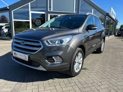 Używany Ford Kuga Titanium 150 KM (110 kW) 2017 Szary SUV