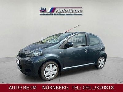 Gebraucht Toyota Aygo 68 PS (50 kW) 2011 Grau Kleinwagen