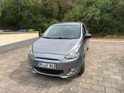 Gebraucht Mitsubishi Space Star Diamant Edition 71 PS (52 kW) 2016 Grau Kleinwagen