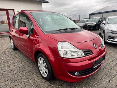Gebraucht Renault Grand Modus Dynamique 101 PS (74 kW) 2010 Rot Van / Kleinbus