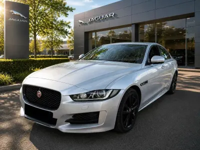 Używany Jaguar XE 240 KM (176 kW) 2017 Szary Sedan/Limuzyna