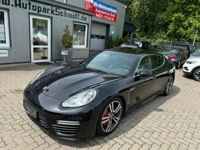 Second-hand Porsche Panamera Turbo 519 CP (381 kW) 2013 Negru Berlinǎ